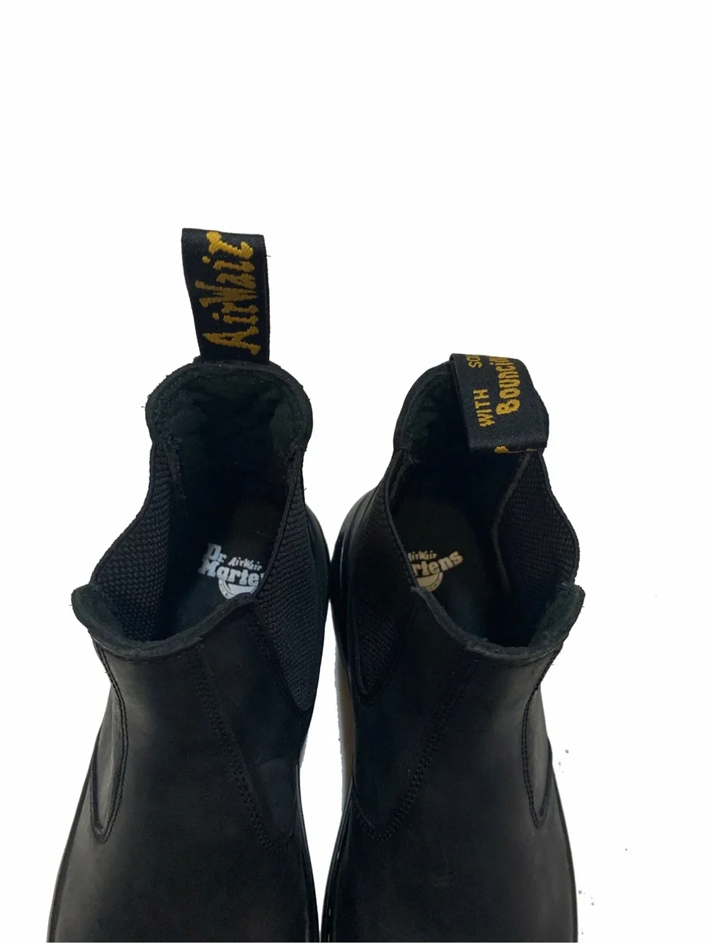 Dr. Martens men’s Embury Leather Casual Chelsea Boots. New with out box
